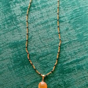 Collier vierge cornaline